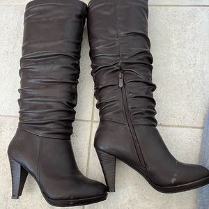 Italian Knee high boots